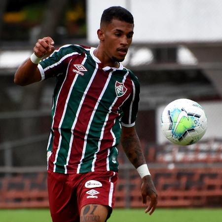 Edinho, meio-campista do Fluminense