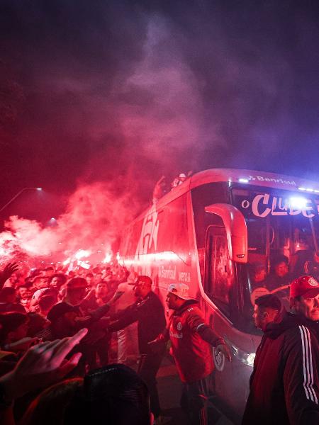 Festa da torcida do Inter conhecida como 'Ruas de Fogo'