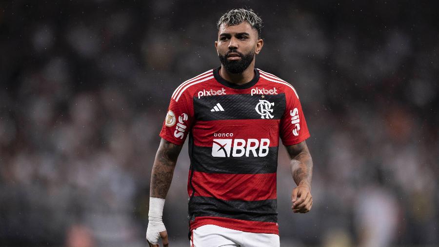 Protagonista discreto do Flamengo, Santos enfrentará ex-clube na final:  Coube ao futebol pregar peça, flamengo