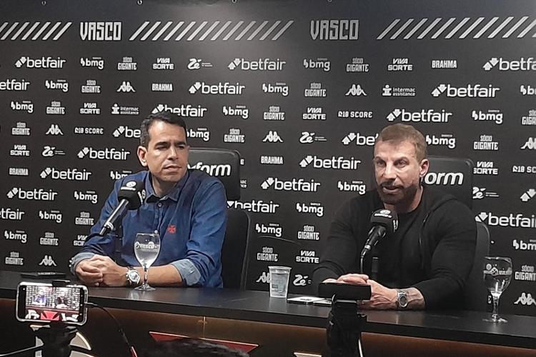 Pedrinho, presidente do Vasco, durante entrevista coletiva