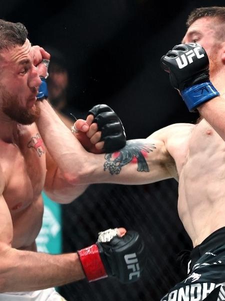 Merab Dvalishvili venceu Cory Sandhagen e manteve o cinturão dos pesos-galo