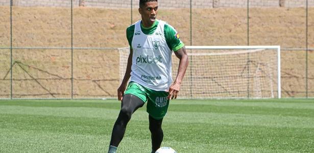 Ex-Flamengo relembra passagem relâmpago pelo Brasil com drama raríssimo