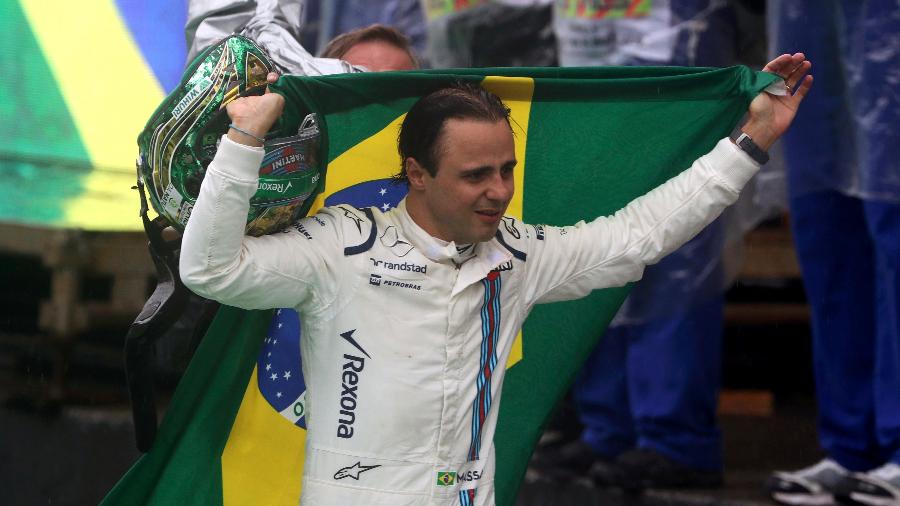 Felipe Massa chora em sua despedida do GP Brasil de Fórmula 1 - REUTERS/Paulo Whitaker