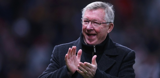 Alex Ferguson ainda nos tempos de United; cirurgia da lenda mobilizou o futebol inglês - Clive Brunskill/Getty Images