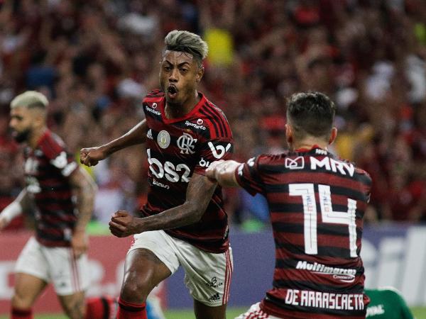 Libertadores dentro do game Fifa tem times brasileiros com atletas  genéricos - 19/02/2020 - Esportes - Fotografia - Folha de S.Paulo