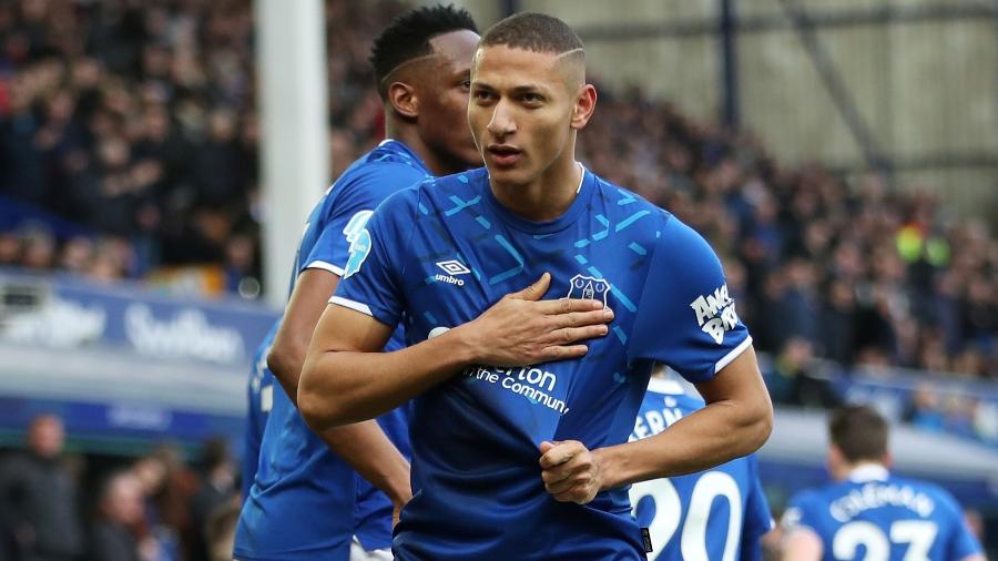 Richarlison comemora gol para o Everton diante do Crystal Palace pelo Campeonato Inglês - Carl Recine/Reuters