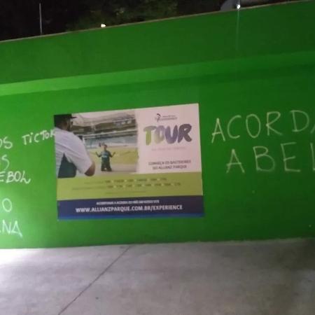 Muros do Allianz Parque são pichados após derrota para o SPFC: "Acorda Abel" - Twitter