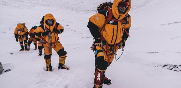 Alpinista perdido ignora ligação de resgate por ser de número desconhecido