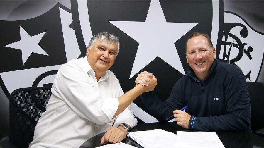 Durcesio Mello, presidente do Botafogo FR, e John Textor, investidor da SAF - Site oficial Botafogo