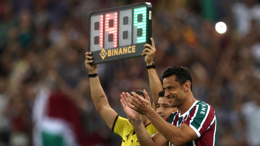 Fred, do Fluminense, entra em campo em jogo contra o Corinthians - REUTERS/Sergio Moraes