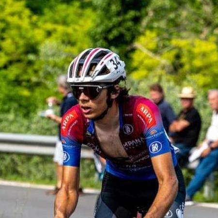 Ciclista Jacopo Venzo, de 17 anos, morreu em um acidente durante uma prova na Áustria