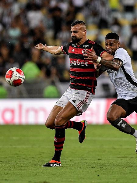 Flamengo e Botafogo se enfrentam neste domingo, às 11h, no Maracanã, pelo Campeonato Brasileiro