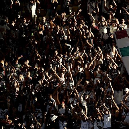 Torcedores no Maracanã no jogo entre Fluminense e Flamengo, pelo Brasileirão