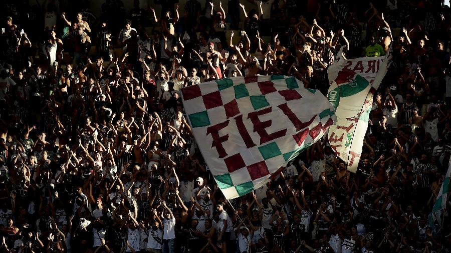 Torcedores no Maracanã no jogo entre Fluminense e Flamengo, pelo Brasileirão