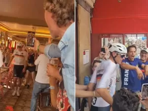 Ciclista faz parada para utilizar banheiro em famoso restaurante de Paris