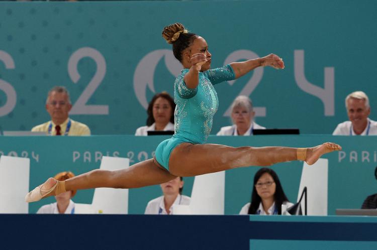 Rebeca Andrade durante a sua apresentação na final do solo das Olimpíadas de Paris-2024