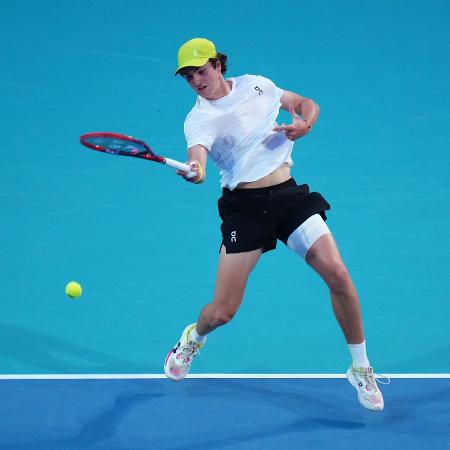 João Fonseca em ação contra Alex de Minaur, pela 3ª rodada do Masters 1000 de Miami João Fonseca em ação contra Alex de Minaur, pela 3ª rodada do Masters 1000 de Miami