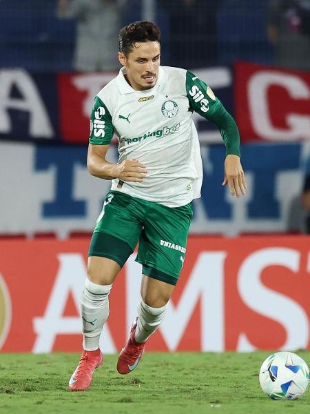 Raphael Veiga se lesionou contra o Cerro Porteño, e voltou a atuar justamente contra o time paraguaio Raphael Veiga se lesionou contra o Cerro Porteño, e voltou a atuar justamente contra o time paraguaio
