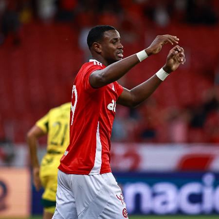 Ricardo Mathias comemora após marcar para o Inter contra o Mirassol Ricardo Mathias comemora após marcar para o Inter contra o Mirassol