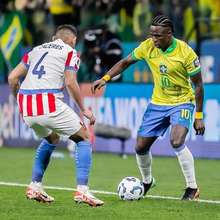 Vini Jr em ação durante Brasil x Paraguai, jogo das Eliminatórias Vini Jr em ação durante Brasil x Paraguai, jogo das Eliminatórias