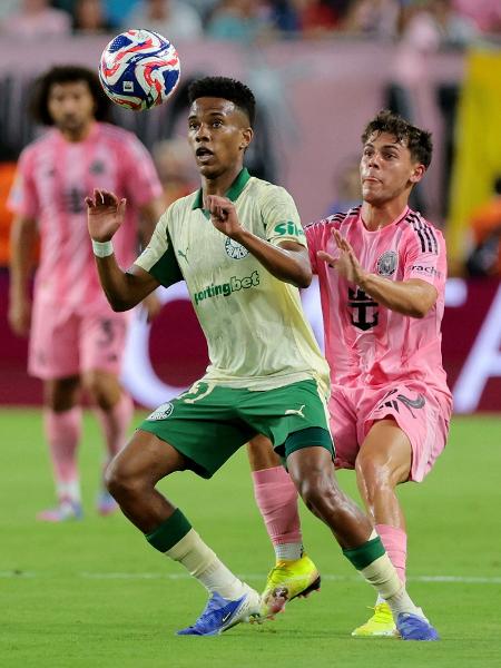 Estêvão em ação durante Inter Miami x Palmeiras, confronto do Mundial Estêvão em ação durante Inter Miami x Palmeiras, confronto do Mundial