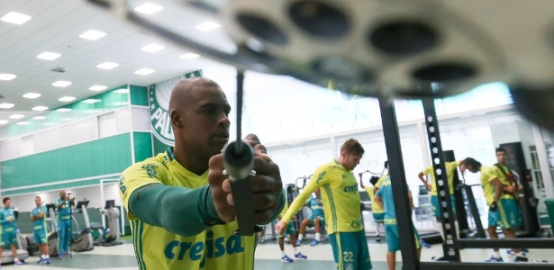 O goleiro Jailson durante treinamento, na Academia de Futebol. - Cesar Greco / Fotoarena