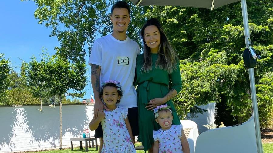 Coutinho e a mulher, Ainê, anunciam gravidez do terceiro filho - Reprodução/Instagram