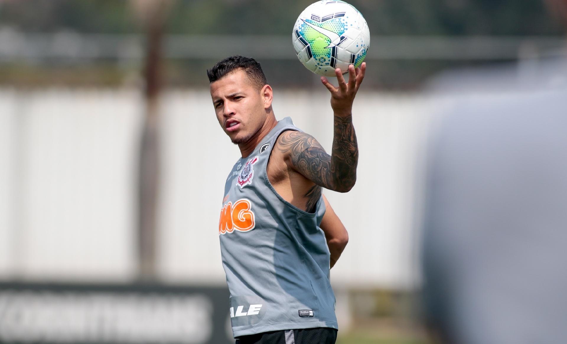 Sidcley não aparece para treinar e Corinthians aciona o departamento jurídico