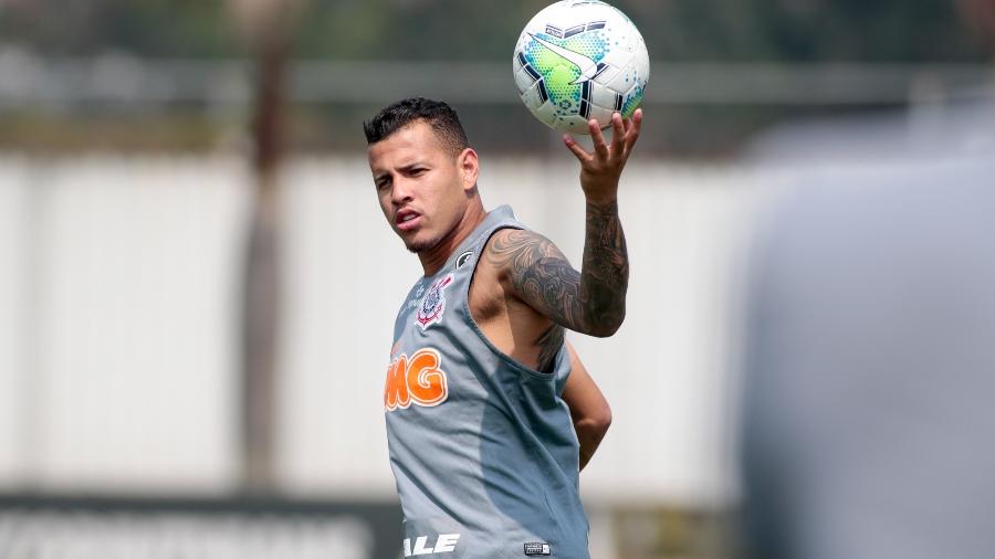 Sidcley durante treino do Corinthians. Lateral assinou documento para treinar fora do clube até fim do contrato - Rodrigo Coca/Agência Corinthians