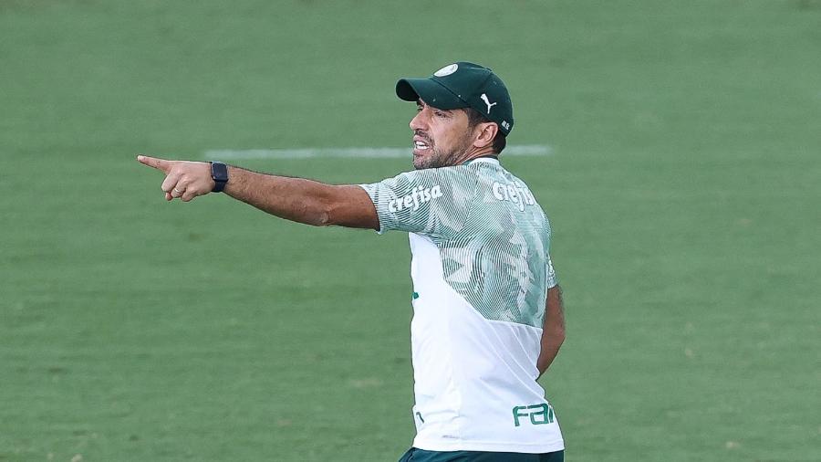 Abel Ferreira comanda treino do Palmeiras, na Academia de Futebol - Cesar Greco/Palmeiras