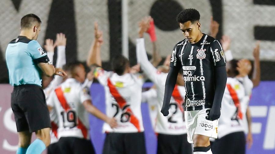 Corinthians larga na Libertadores com derrota para o modesto Always Ready