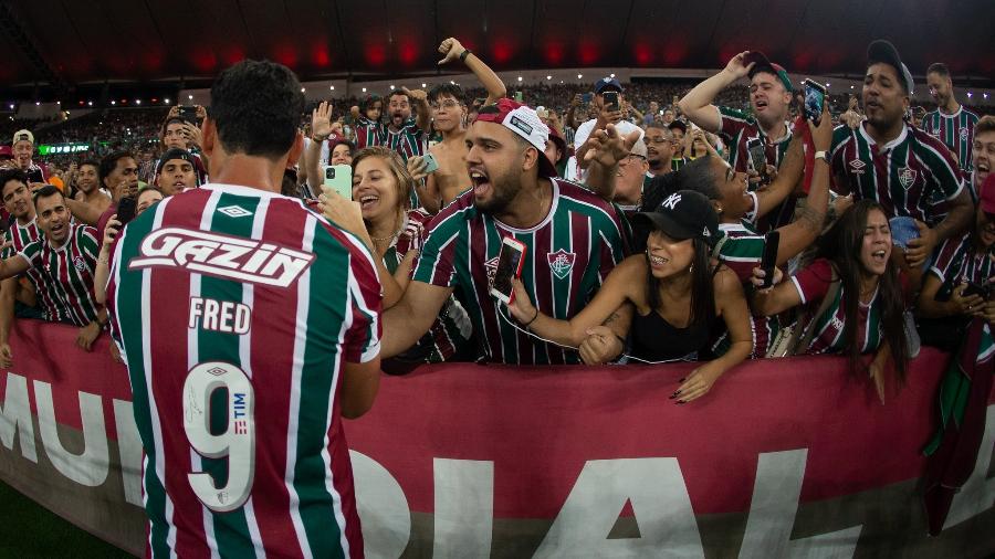 Fred é ovacionado pela torcida do Fluminense após duelo com o Corinthians, no Maracanã, pelo Brasileiro - Marcelo Gonçalves / Fluminense