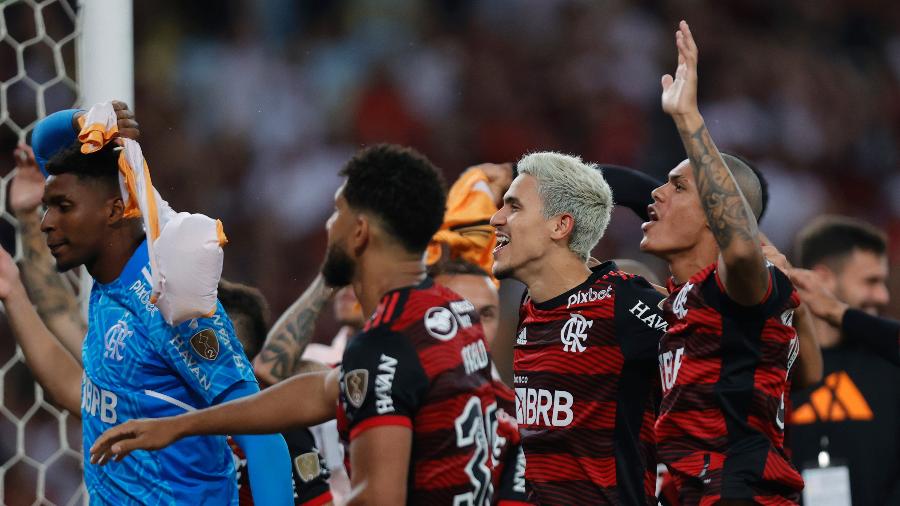 Jogadores do Flamengo fazem festa após vitória contra o Vélez e classificação para a final da Libertadores -  Buda Mendes/Getty Images