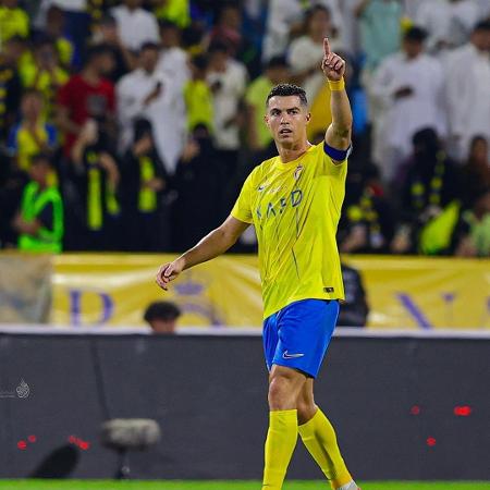 Cristiano Ronaldo marcou na partida entre Al-Raed e Al-Nassr