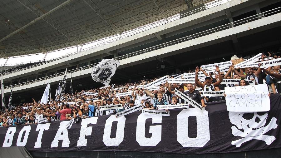 Botafogo recebe o Madureira hoje (17) no Nilton Santos 
