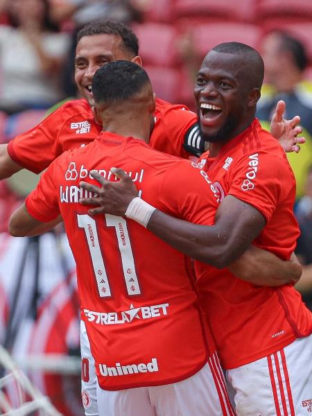 Enner Valencia, do Inter, celebra gol contra o São Luiz no Campeonato Gaúcho