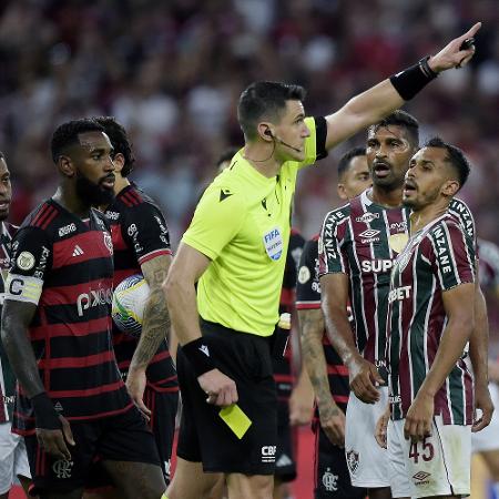 O Flamengo venceu o Fluminense por 1 a 0 pela 11ª rodada do Brasileirão