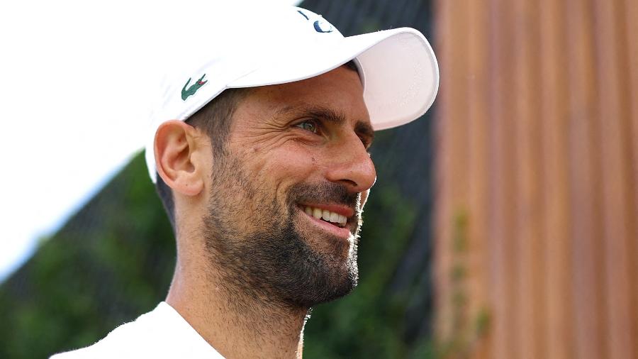 Novak Djokovic em Londres antes do início do torneio de Wimbledon de 2024