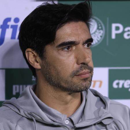 Abel Ferreira, técnico do Palmeiras, durante jogo contra o Atlético-GO, pelo Brasileirão