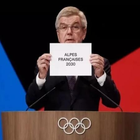 Thomas Bach, Presidente do Comité Olímpico Internacional, anuncia a França como sede dos Jogos Olímpicos de Inverno 2030