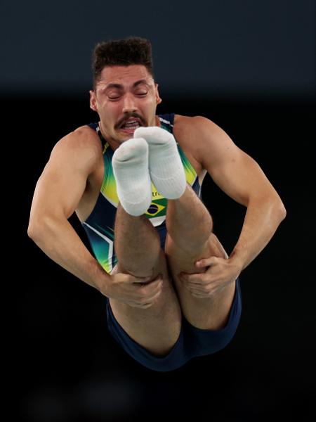 Rayan Dutra, do Brasil, durante apresentação na ginástica de trampolim das Olimpíadas