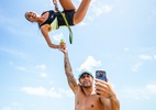 Italo Ferreira se arrisca no kitesurfe com aula de brasileira tetra mundial - Marcelo Maragni/Red Bull