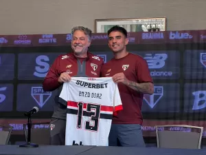 Enzo Díaz comemora chegada ao São Paulo e diz estar pronto para jogar