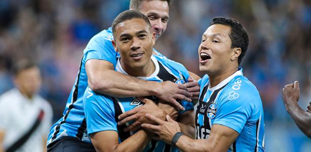 Artilheiro do Grêmio garante vitória sobre o Vasco e quebra sequência negativa.