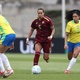 Sele&ccedil;&atilde;o feminina perde para Venezuela em amistoso com paralisa&ccedil;&atilde;o por raios
