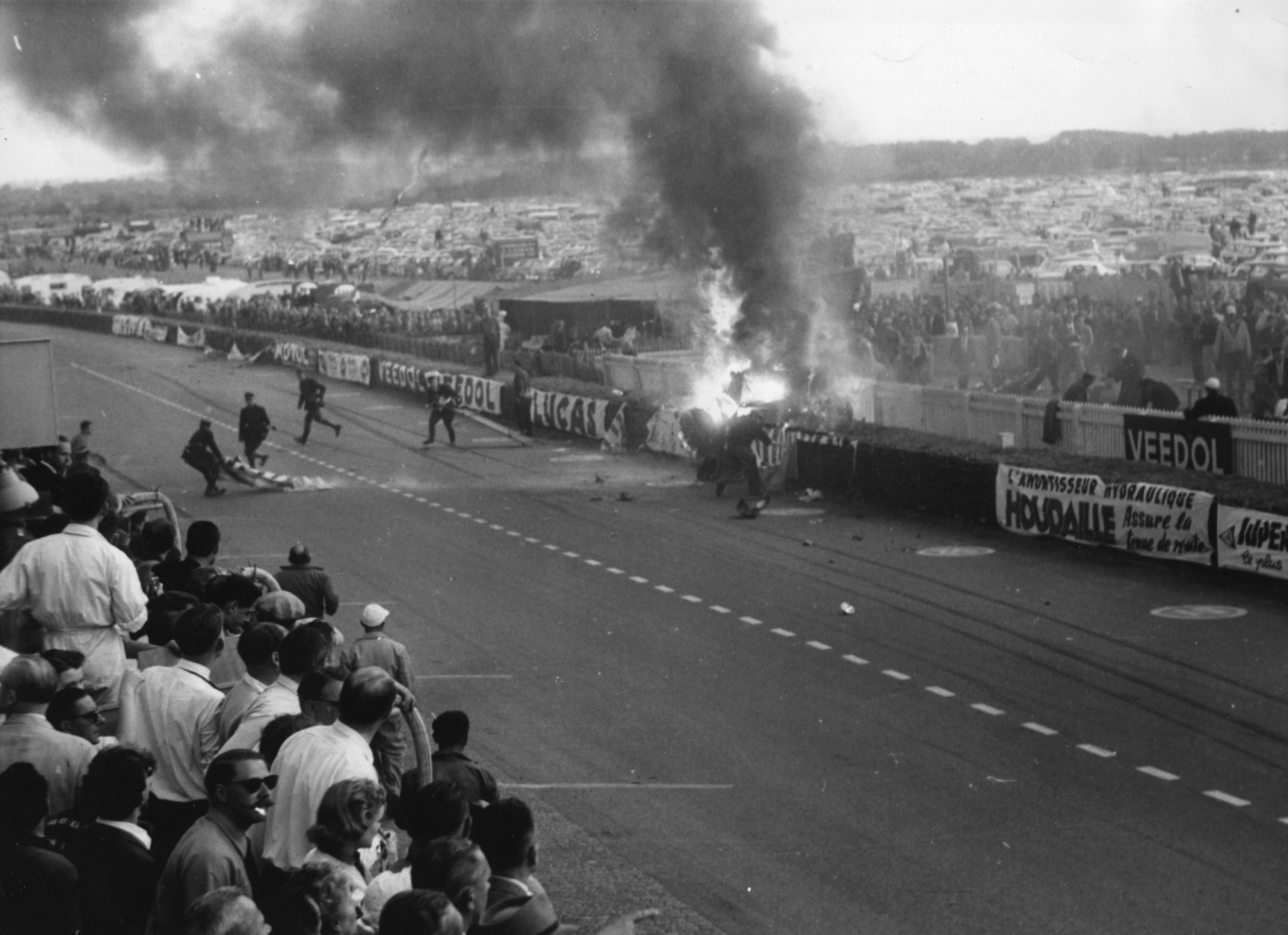 Fotos: Tragédia de Le Mans de 1955 ainda é considerada a maior da ...