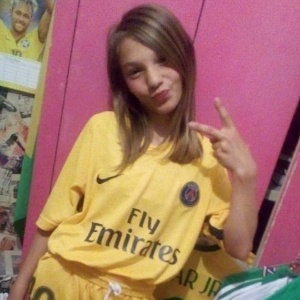 Neymar comove família ao homenagear menina de 13 anos 