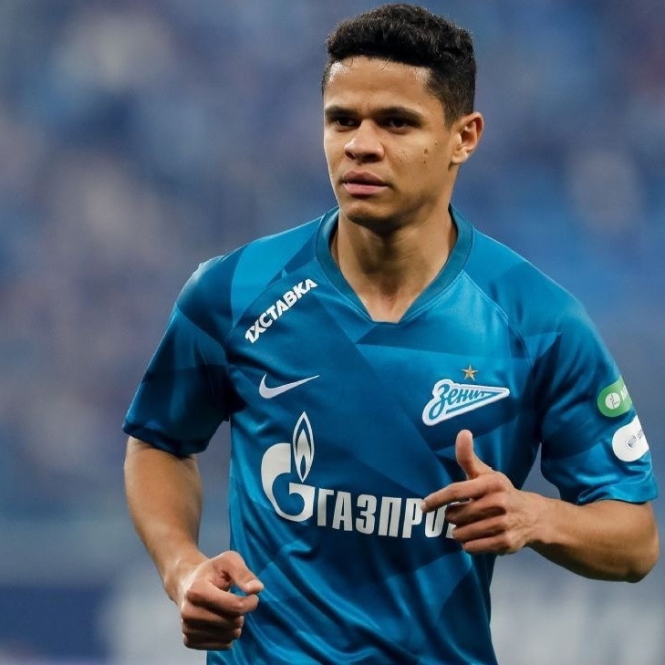 Douglas Santos comemora primeiro título com o Zenit: Oficialmente