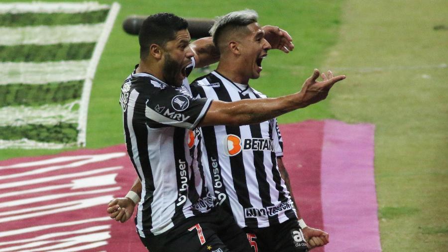 Hulk e Zaracho comemoram gol do Atlético-MG  - Fernando Moreno/AGIF