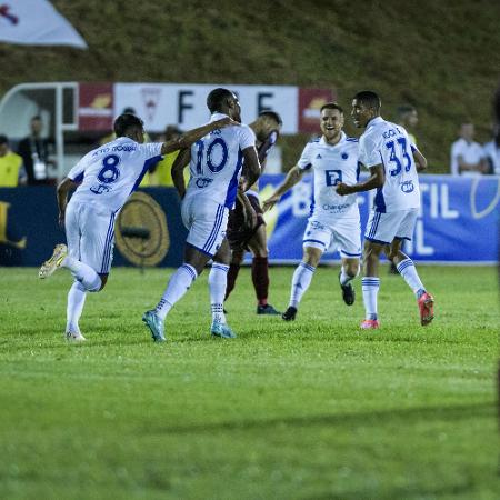 Jogadores do Cruzeiro comemoram gol de Nikão, contra o Patrocinense, pelo Mineirão - Gustavo Aleixo/Cruzeiro